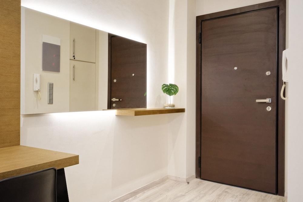 Acropolis Elegant Apartment 아테네 외부 사진